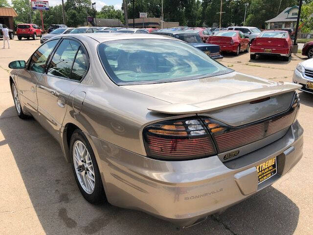 2000 Pontiac Bonneville for sale at Extreme Auto Plaza in Des Moines, IA