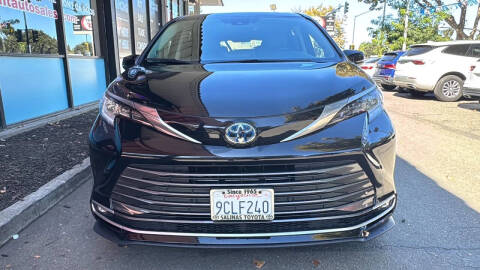 2022 Toyota Sienna Limited 7-Passenger