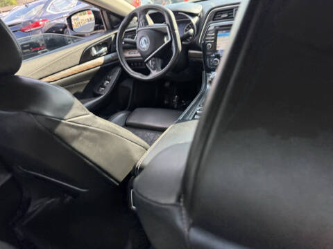 2016 Nissan Maxima Platinum