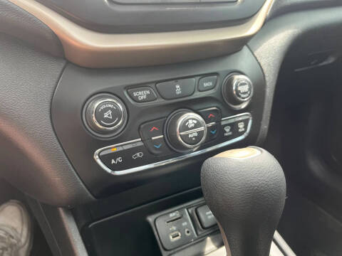 2017 Jeep Cherokee Latitude