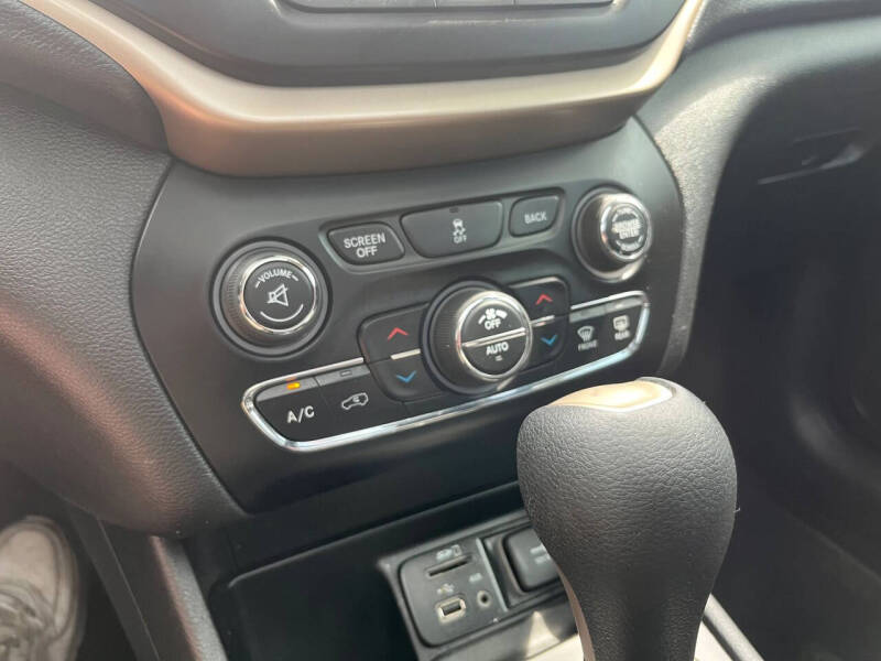 2017 Jeep Cherokee Latitude