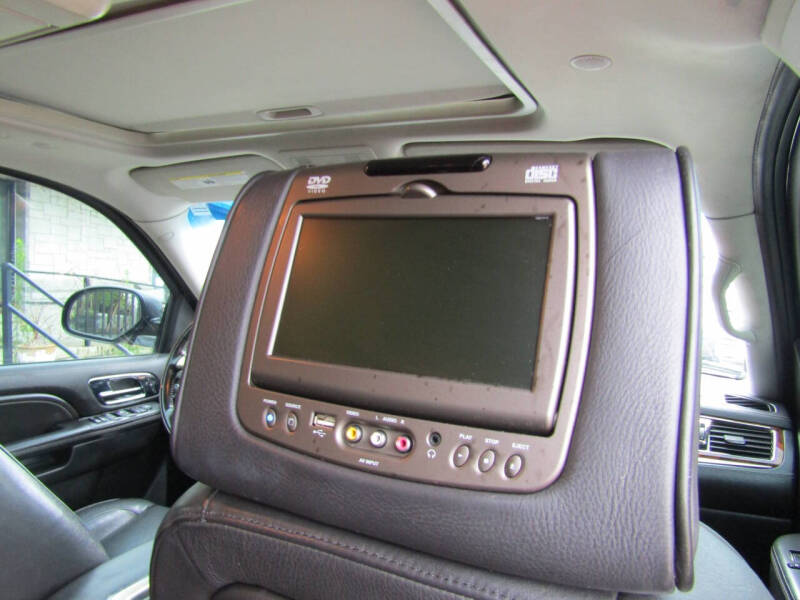 2013 Cadillac Escalade Platinum Edition