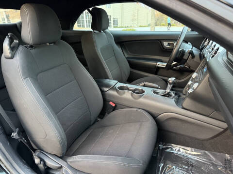 2015 Ford Mustang V6