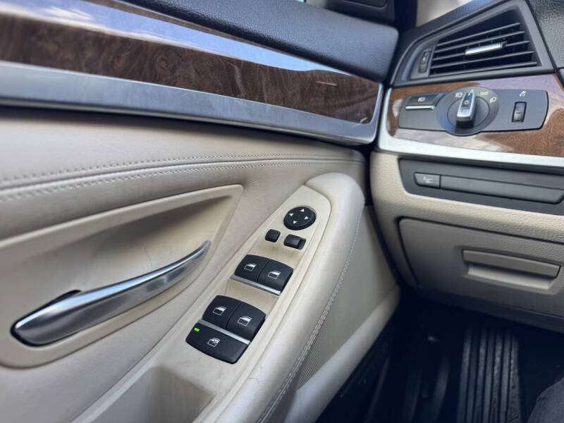 2013 BMW 5 Series 550i xDrive