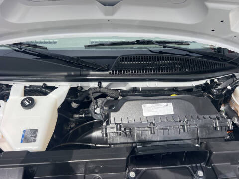 2024 GMC Savana 2500