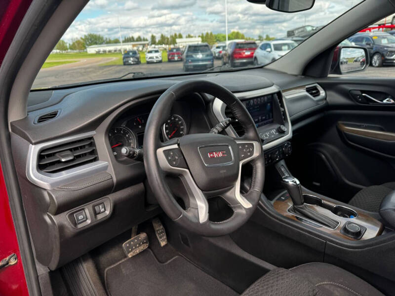 2017 GMC Acadia SLE-2