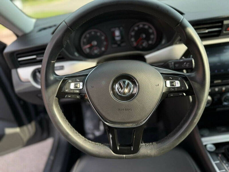 2022 Volkswagen Passat SE