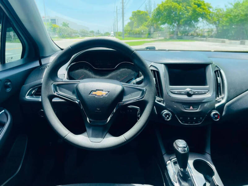2019 Chevrolet Cruze LS