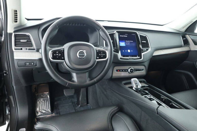 2023 Volvo XC90 Recharge T8 Ultimate Bright Theme 6P