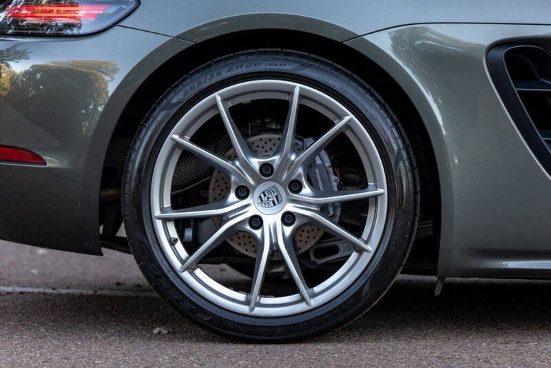 2021 Porsche 718 Boxster