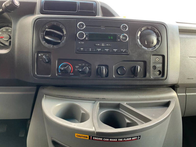 2013 Ford E-Series E-450 SD