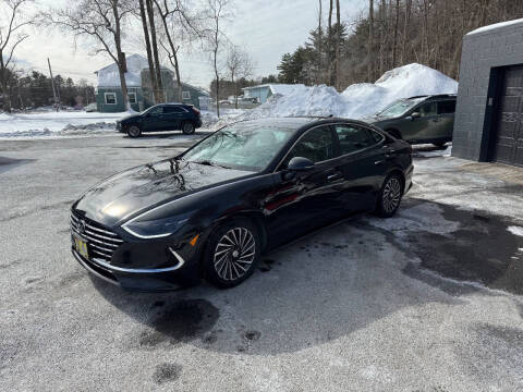 2022 Hyundai Sonata Hybrid for sale at Bluebird Auto in South Glens Falls NY