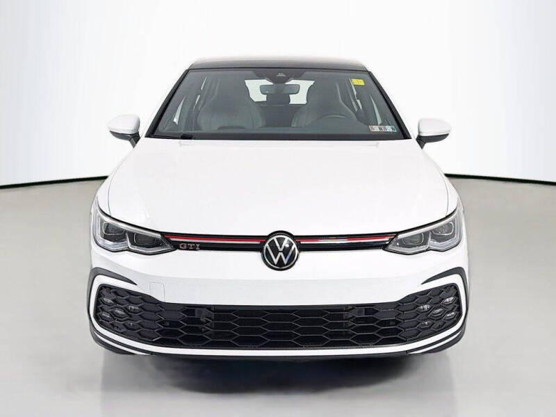 2024 Volkswagen Golf GTI SE