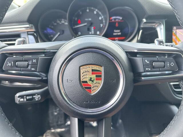 2025 Porsche Macan
