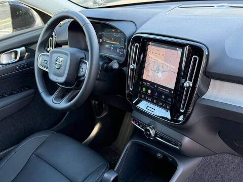 2026 Volvo XC40 B5 Core
