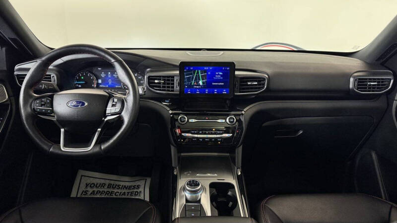 2023 Ford Explorer ST-Line
