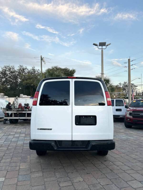 2017 Chevrolet Express 2500