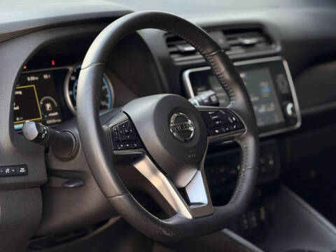 2021 Nissan LEAF SV