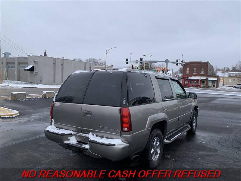 2000 Cadillac Escalade