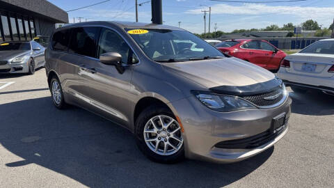 2017 Chrysler Pacifica LX