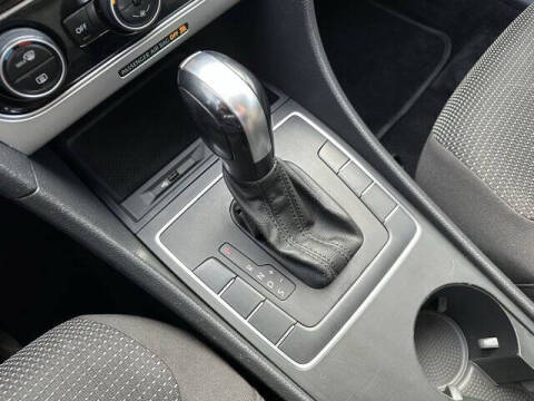 2016 Volkswagen Passat