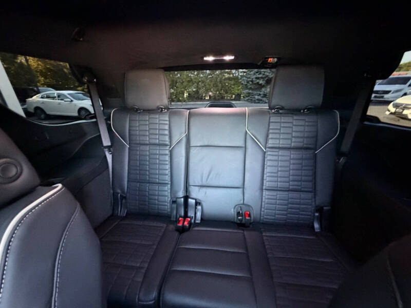 2025 Cadillac Escalade-V