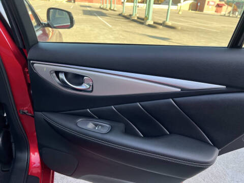 2022 Infiniti Q50 Luxe