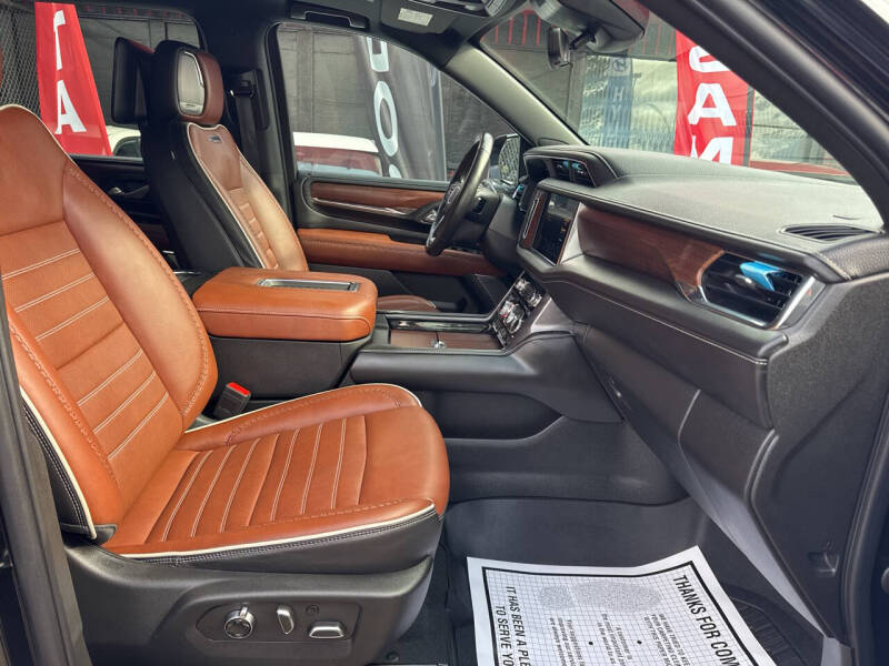 2023 GMC Yukon XL Denali Ultimate