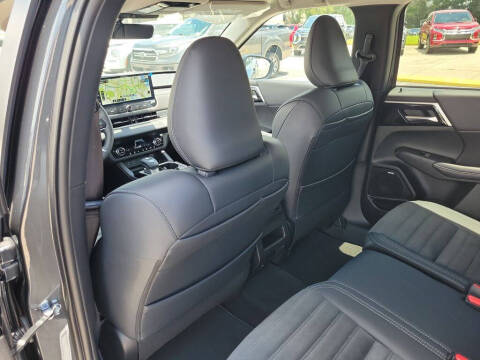 2026 Mitsubishi Outlander SE