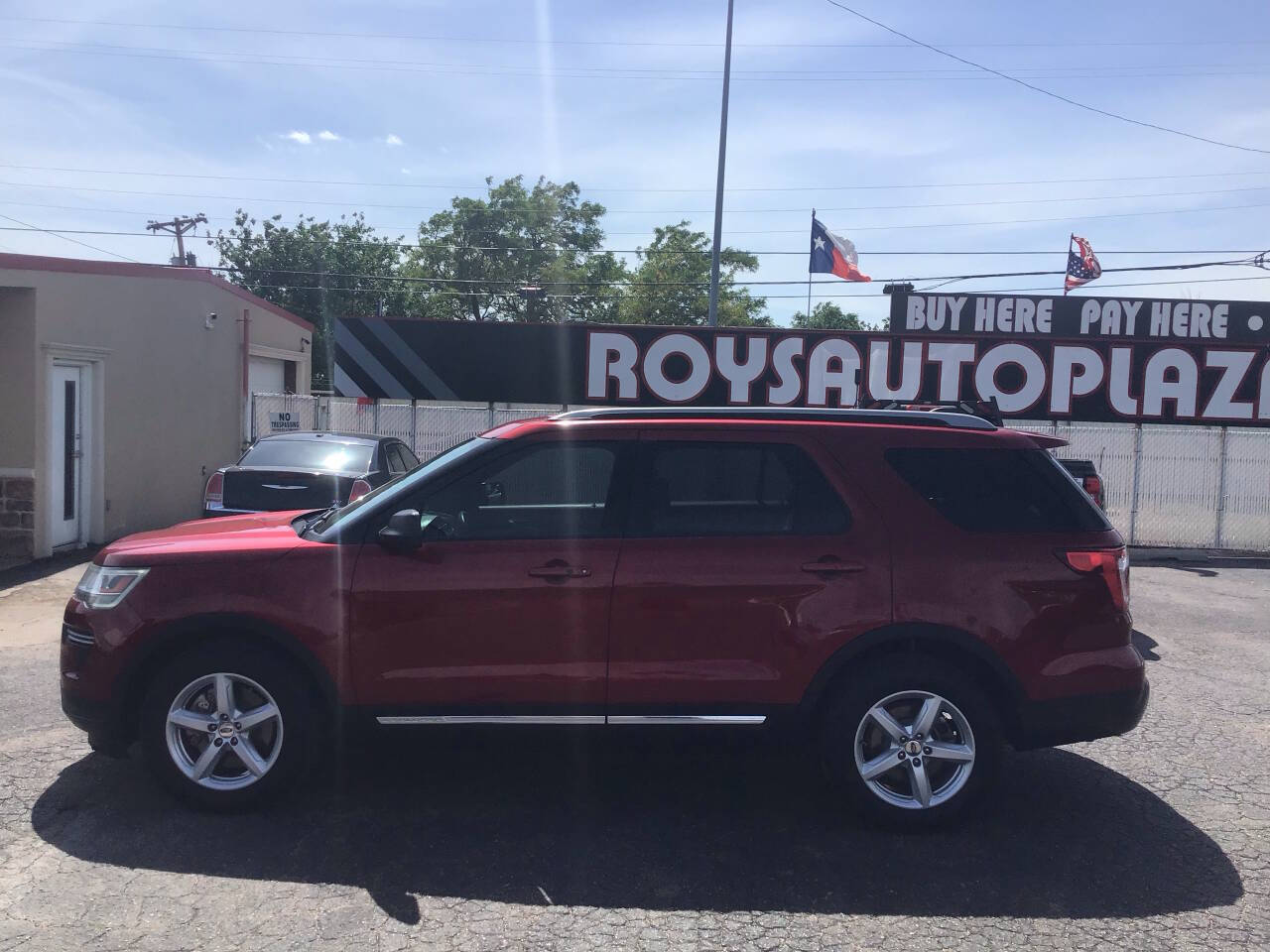 Red 2018 Ford Explorer XLT XLT 4dr SUV 1