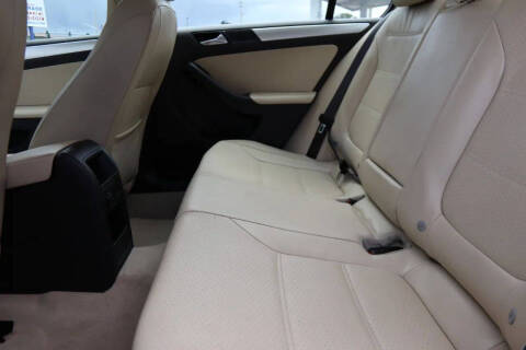 2013 Volkswagen Jetta Hybrid SEL Premium