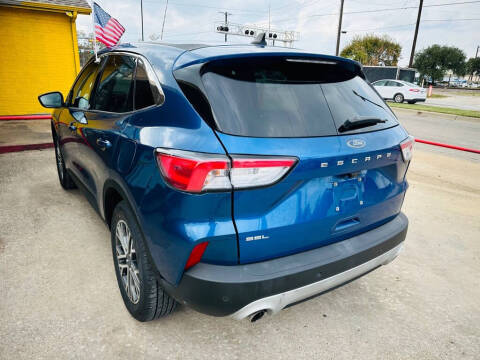 2022 Ford Escape SEL