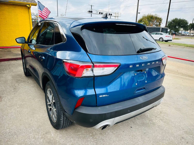 2022 Ford Escape SEL