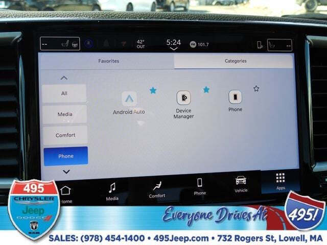 2026 Chrysler Pacifica Select