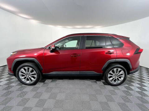 2022 Toyota RAV4 XLE Premium