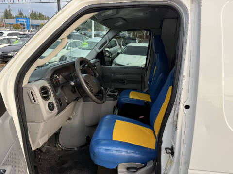 2010 Ford E-Series E-250