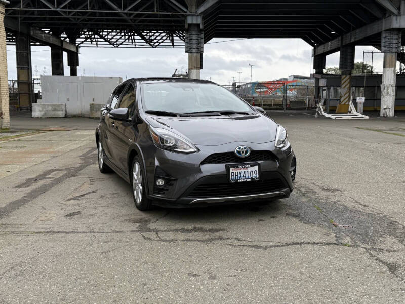 2018 Toyota Prius c Four