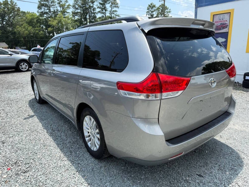 2011 Toyota Sienna