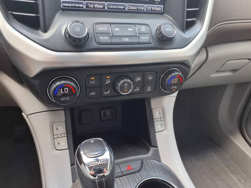 2019 GMC Acadia SLT-1