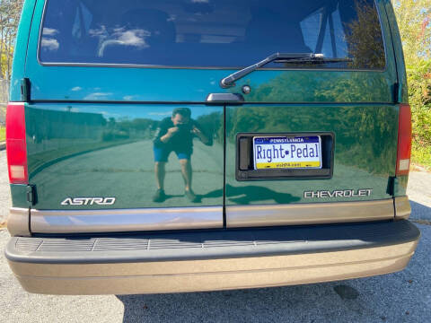 2000 Chevrolet Astro LS