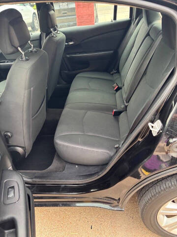 2012 Chrysler 200 Touring