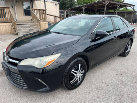 2015 Toyota Camry for sale at OASIS PARK & SELL in Spring TX