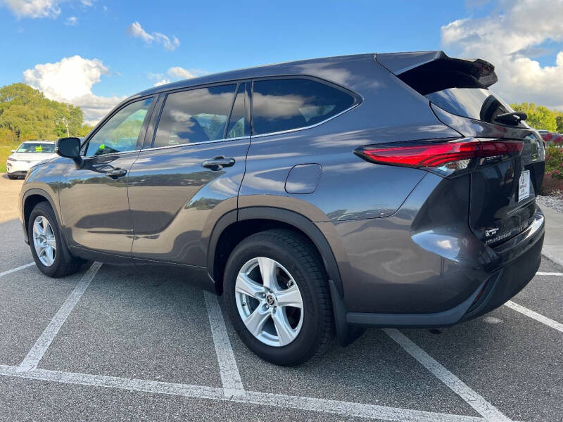 2021 Toyota Highlander LE