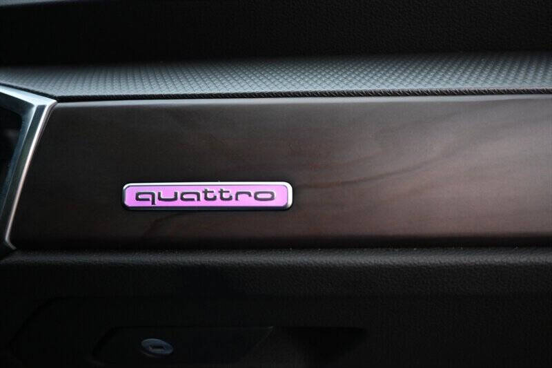 2021 Audi Q3 quattro S line Prem Plus 45 TFSI