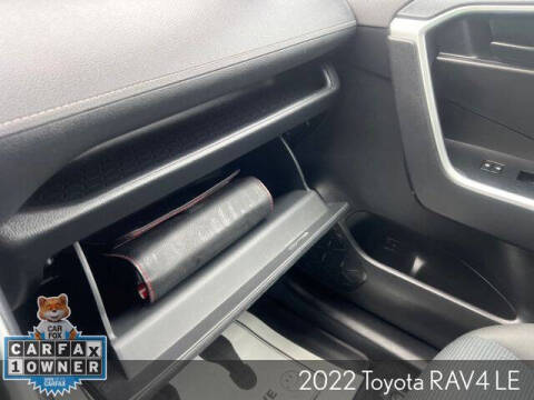 2022 Toyota RAV4 LE
