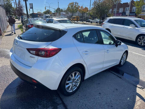 2015 Mazda MAZDA3 i Grand Touring