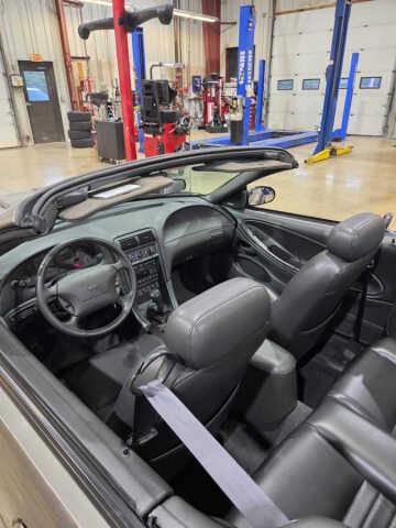 2002 Ford Mustang GT Deluxe