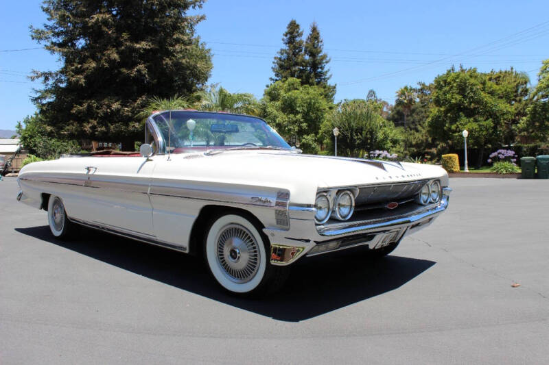 1961 Oldsmobile Starfire