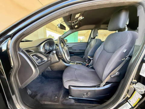 2012 Chrysler 200 Touring