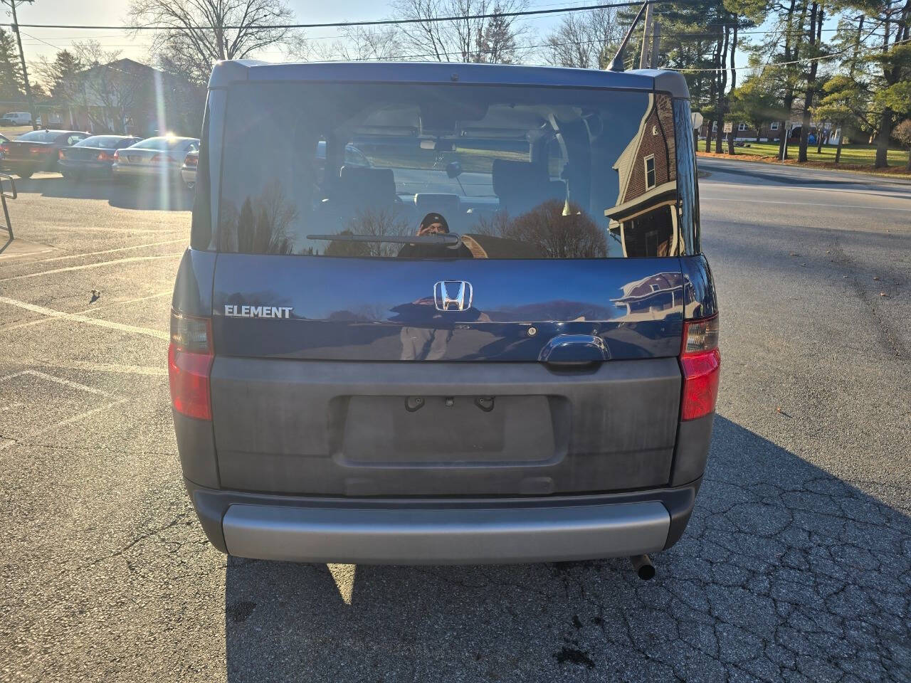 2003 Honda Element for sale at QUEENSGATE AUTO SALES in York, PA